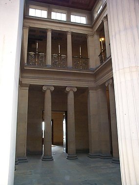 Belsay House Columns.JPG (23709 bytes)